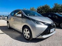Usata Toyota Aygo 69 CV (50 kW) 2017 Grigio Utilitaria