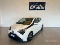 Usata Toyota Aygo Cool 72 CV (52 kW) 2019 Bianco Utilitaria