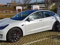 Usata Tesla Model 3 Performance 155 kW (211 CV) 2021 Bianco Berlina