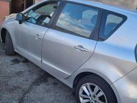 Usata Renault Scénic III Luxe 110 CV (80 kW) 2012 Argento Monovolume