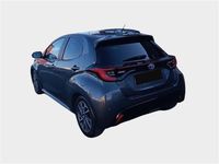Usata Toyota Yaris Hybrid Lounge 92 CV (67 kW) 2022 Nero Berlina