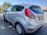 Usata Ford Fiesta 80 CV (58 kW) 2014 Grigio Utilitaria