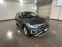 Usata VW T-Roc Style 150 CV (110 kW) 2022 Grigio SUV