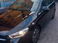 Usata Mercedes B180 109 CV (80 kW) 2024 Nero Monovolume