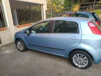Usata Fiat Grande Punto 77 CV (56 kW) 2006 Bluazzurro Utilitaria
