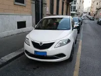 Usata Lancia Ypsilon Silver 69 CV (50 kW) 2017 Bianco Utilitaria