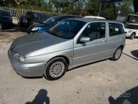 Usata Alfa Romeo 145 105 CV (77 kW) 2000 Grigio Utilitaria
