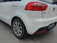 Usata Kia Rio EX 90 CV (66 kW) 2012 Bianco Berlina