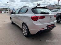 Usata Alfa Romeo Giulietta Distinctive 120 CV (88 kW) 2012 Bianco Berlina