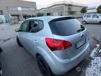 Usata Kia Venga 90 CV (66 kW) 2011 Grigio Utilitaria