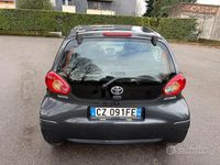 Gebraucht Toyota Aygo 68 PS (50 kW) 2007 Grau Kleinwagen