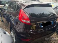 Usata Ford Fiesta Titanium 89 CV (65 kW) 2009 Rosso Utilitaria