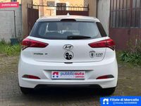 Usata Hyundai i20 Classic 75 CV (55 kW) 2016 Bianco Berlina