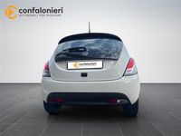 Usata Lancia Ypsilon Silver 70 CV (51 kW) 2023 Bianco Utilitaria