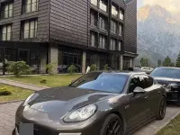 Usata Porsche Panamera 300 CV (220 kW) 2015 Nero Utilitaria