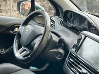 Usata Peugeot 208 82 CV (60 kW) 2017 Grigio Utilitaria