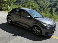 Usata Toyota Yaris Hybrid Trend 92 CV (67 kW) 2021 Berlina