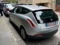 Usata Lancia Delta 120 CV (88 kW) 2013 Grigio Utilitaria