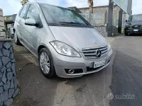 Usata Mercedes A180 109 CV (80 kW) 2009 Grigio Berlina