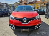 Usata Renault Captur 90 CV (66 kW) 2016 Rosso SUV