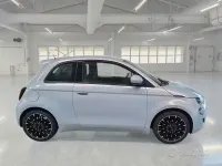 Usata Fiat 500e Icon 42 kW (58 CV) 2022 Bluazzurro Berlina
