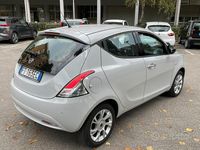 Usata Lancia Ypsilon Gold 69 CV (50 kW) 2019 Grigio Utilitaria