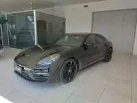Usata Porsche Panamera 330 CV (242 kW) 2021 Blu Utilitaria