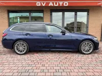 Usata BMW 330 Luxury Line 286 CV (210 kW) 2021 Blu/azzurro Station wagon