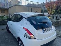 Usata Lancia Ypsilon 95 CV (69 kW) 2012 Bianco Utilitaria