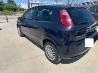 Usata Fiat Grande Punto Dynamic 77 CV (56 kW) 2009 Grigio Utilitaria