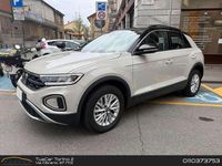 Usata VW T-Roc Life 110 CV (80 kW) 2024 Grigio SUV