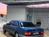 Usado Mercedes 420 218 CV (160 kW) 1985 Azul Berlina