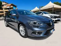 Usata Renault Mégane GrandTour 110 CV (80 kW) 2017 Blu Station wagon