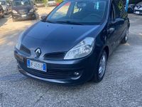 Usata Renault Clio II Luxe 75 CV (55 kW) 2007 Berlina