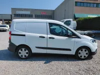 Usata Ford Courier 75 CV (55 kW) 2022 Bianco Monovolume