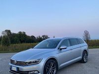 Usata VW Passat Highline 190 CV (139 kW) 2017 Grigio Station wagon