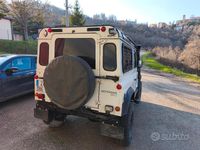 Usata Land Rover Defender 86 CV (63 kW) 1996 SUV