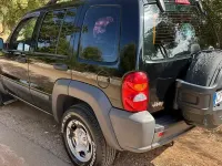Usata Jeep Cherokee 143 CV (105 kW) 2004 Nero SUV