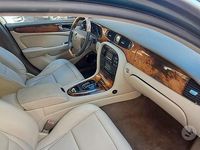 Usata Jaguar XJ8 2005 Verde Berlina