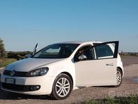 Usata VW Golf VI 140 CV (102 kW) 2010 Bianco Utilitaria