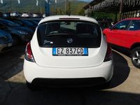 Usata Lancia Ypsilon S 95 CV (69 kW) 2015 Bianco Utilitaria