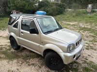 Usado Suzuki Jimny 80 CV (58 kW) 2000 Gris SUV