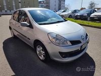 Usata Renault Clio II 74 CV (54 kW) 2007 Grigio Berlina