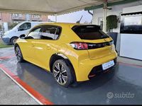 Usata Peugeot 208 GT 102 CV (75 kW) 2022 Utilitaria