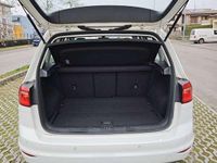 Usata VW Golf Sportsvan 110 CV (80 kW) 2014 Bianco Monovolume