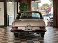 Usata Mercedes 280 155 CV (114 kW) 1971 Grigio metallizzato Berlina