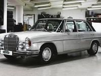 Usata Mercedes 300 200 CV (147 kW) 1970 Argento Berlina