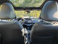 Usata Toyota Yaris Hybrid 99 CV (72 kW) 2019 Grigio Berlina