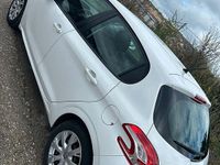 Usata Peugeot 208 82 CV (60 kW) 2014 Bianco Utilitaria