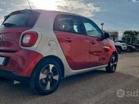 Usata Smart ForFour Prime 70 CV (51 kW) 2015 Rosso Utilitaria